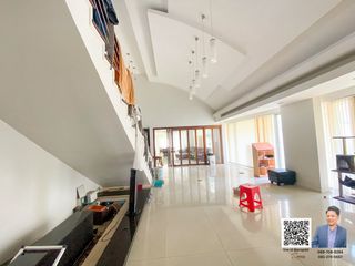 Casa en venta de 5 habitaciones en Phra Khanong, Bangkok