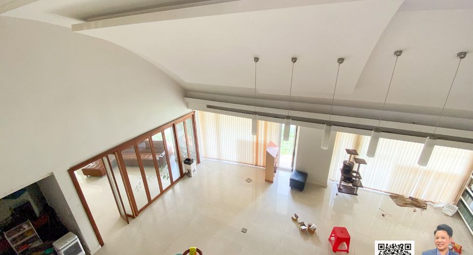 出售 5 卧室 独立屋 在 Phra Khanong, 曼谷