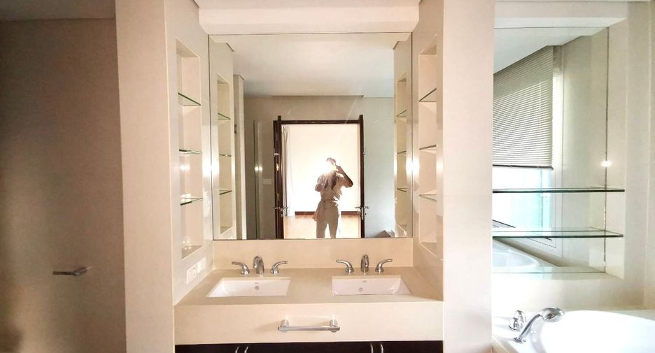 For sale 4 bedrooms condo in Pathum Wan, Bangkok