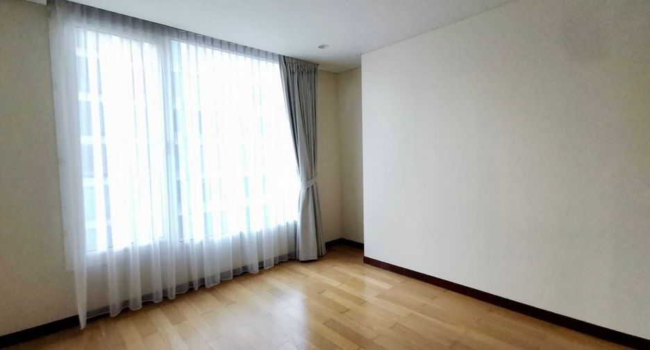 For sale 4 bedrooms condo in Pathum Wan, Bangkok