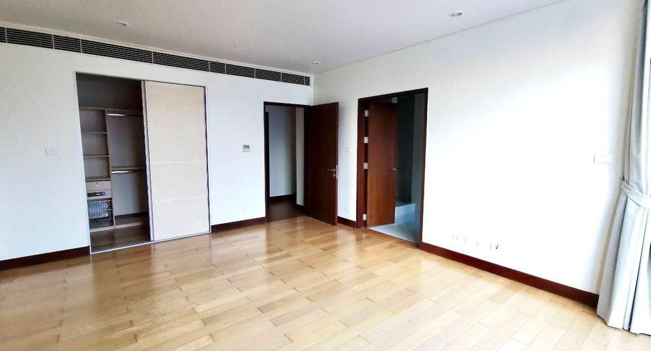 For sale 4 bedrooms condo in Pathum Wan, Bangkok