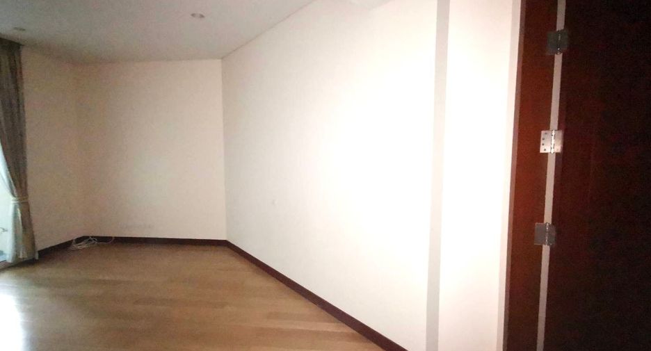 For sale 4 bedrooms condo in Pathum Wan, Bangkok