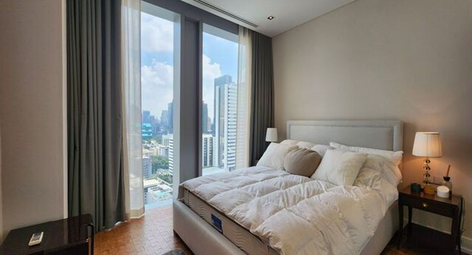 For rent 3 bedrooms condo in Sathon, Bangkok