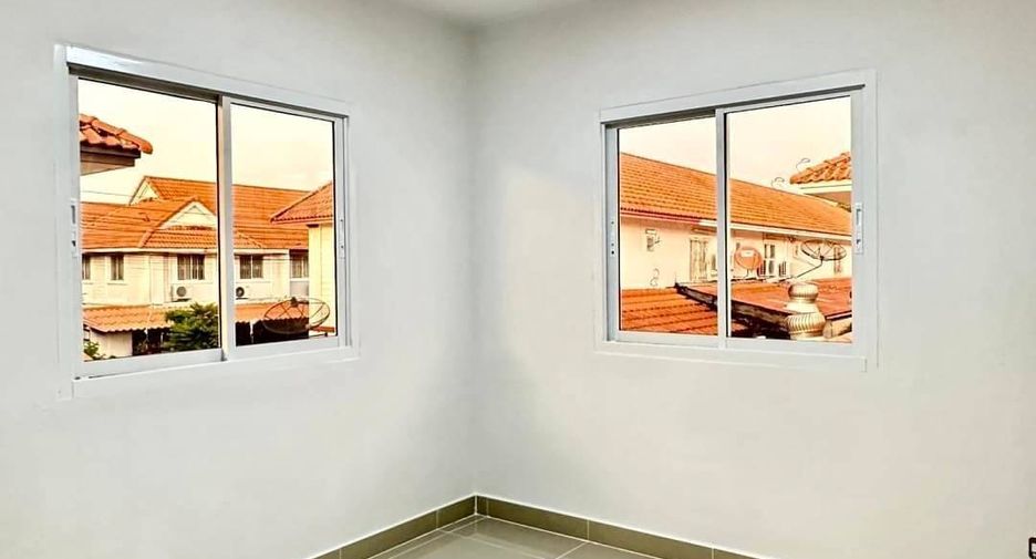 For sale 3 Beds townhouse in Bang Bua Thong, Nonthaburi