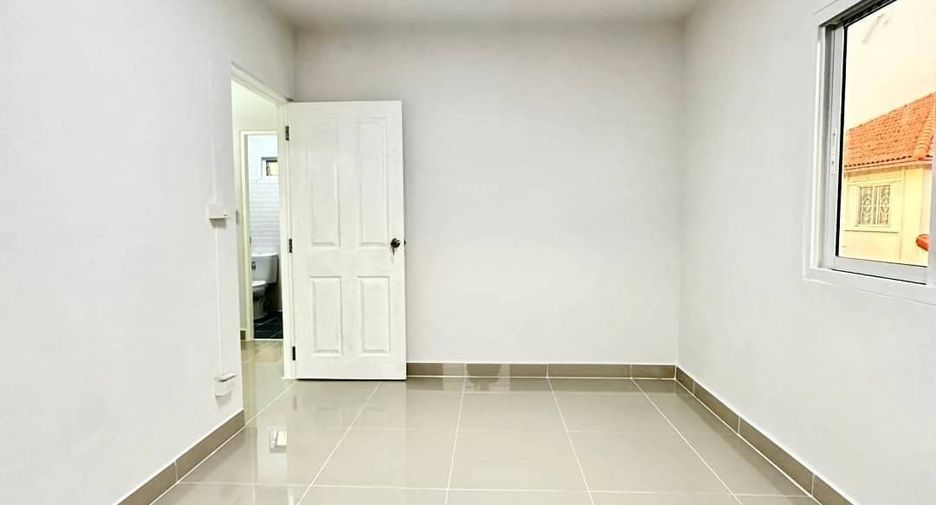 For sale 3 Beds townhouse in Bang Bua Thong, Nonthaburi