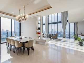For rent 4 bedrooms condo in Khlong San, Bangkok