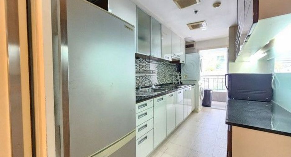 À louer 3 chambres condo à Sathon, Bangkok