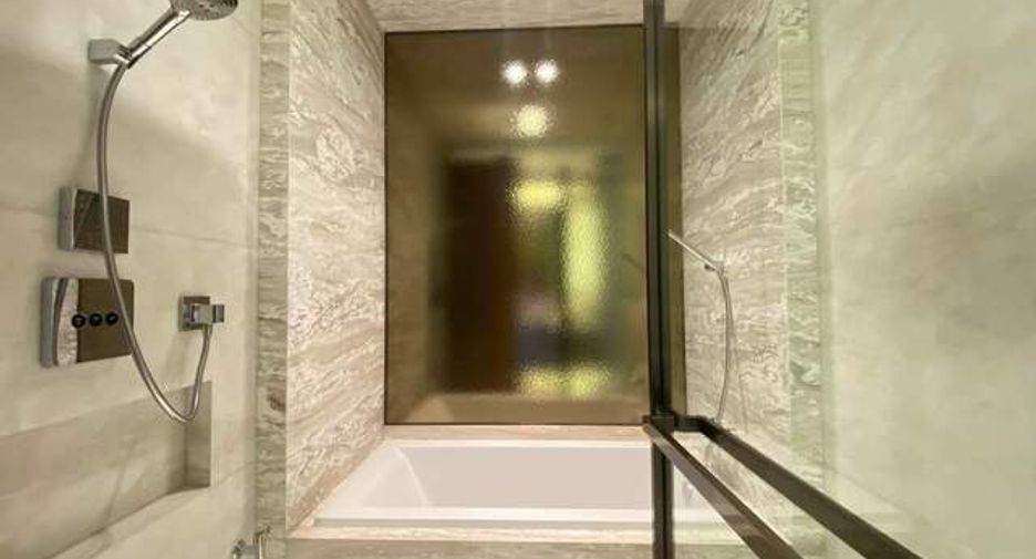 For rent 1 bed condo in Pathum Wan, Bangkok