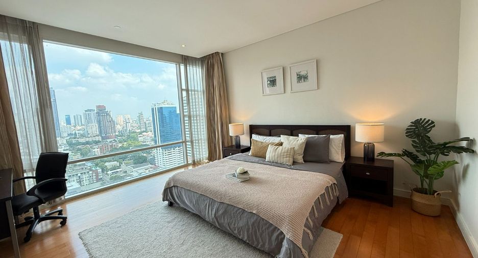 For sale 2 ベッドルーム condo in Khlong Toei, Bangkok