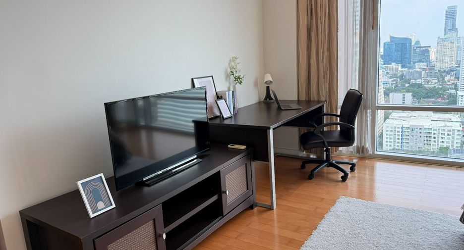For sale 2 ベッドルーム condo in Khlong Toei, Bangkok