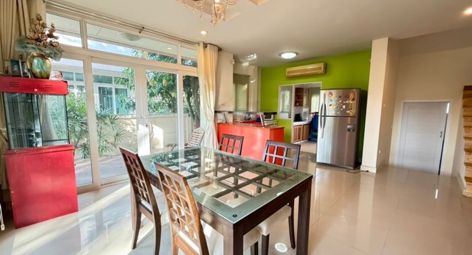 Haus zum Kauf mit 3 Zimmer in Si Racha, Chonburi