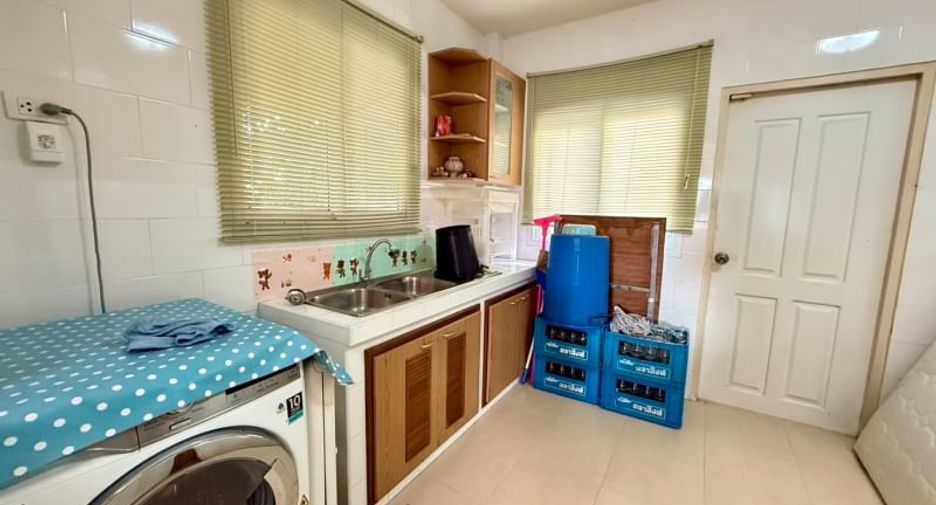 Haus zum Kauf mit 3 Zimmer in Si Racha, Chonburi