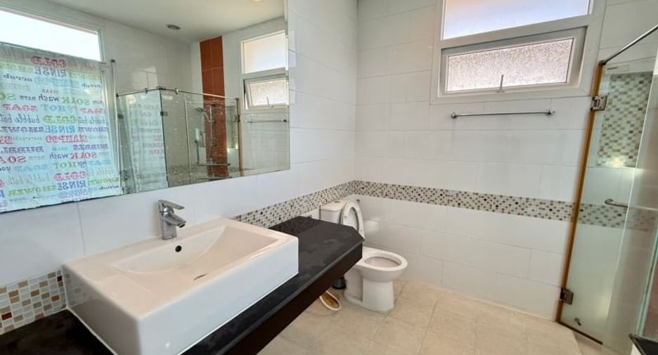 Haus zum Kauf mit 3 Zimmer in Si Racha, Chonburi
