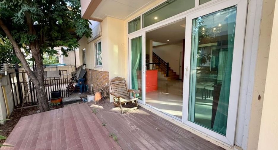 Haus zum Kauf mit 3 Zimmer in Si Racha, Chonburi