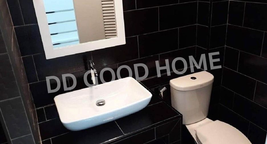 Gewerbefläche zum Kauf mit 3 Zimmer in Mueang Udon Thani, Udon Thani