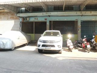 For sale 4 bedrooms retail Space in Bang Khun Thian, Bangkok