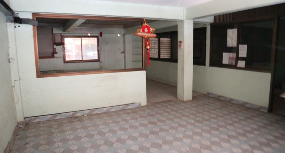 For sale 4 bedrooms retail Space in Bang Khun Thian, Bangkok