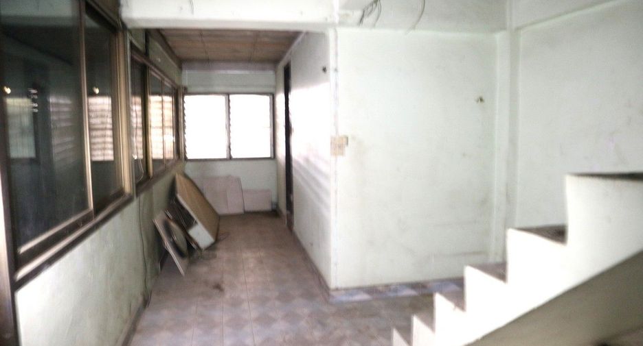 For sale 4 bedrooms retail Space in Bang Khun Thian, Bangkok