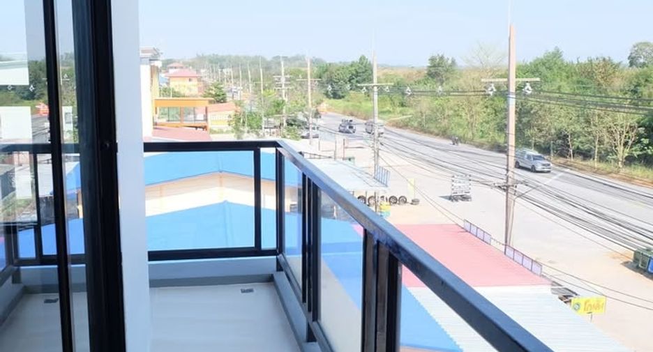 Продажа 3 спальни торговое помещение в Si Racha, Чонбури