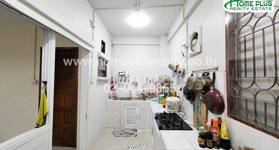 Reihenhaus zum Kauf mit 2 Zimmer in Ban Pong, Ratchaburi