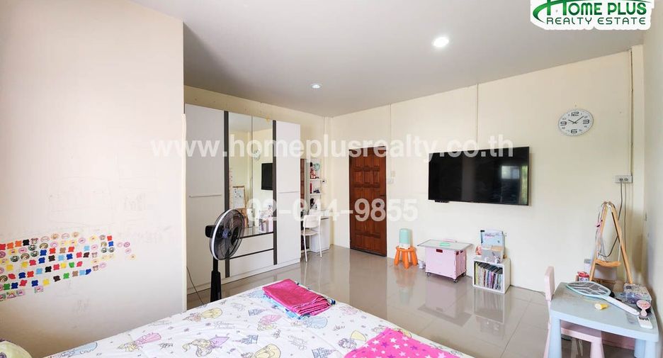 Reihenhaus zum Kauf mit 2 Zimmer in Ban Pong, Ratchaburi