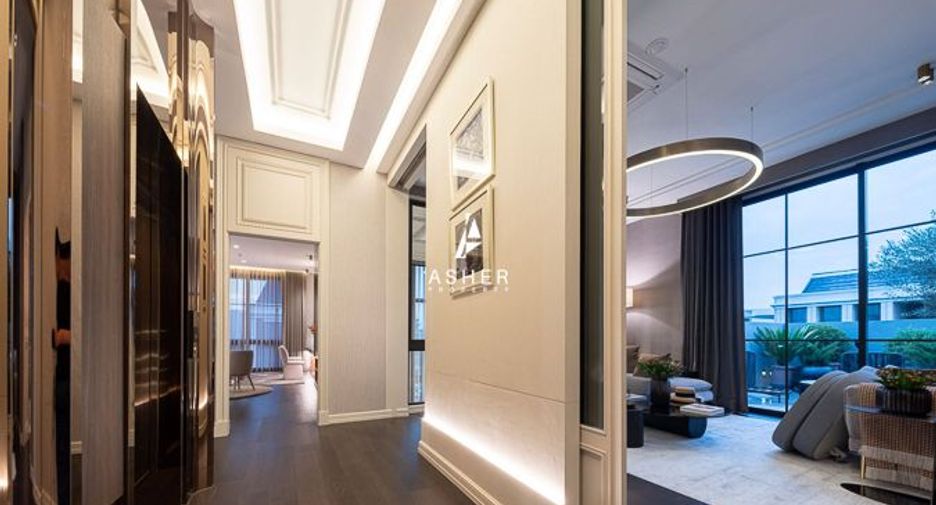 For sale 5 bedrooms house in Suan Luang, Bangkok