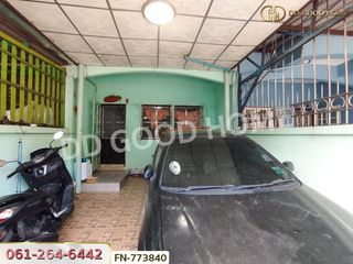 À vendre 2 chambres maison de ville à Sam Phran, Nakhon Pathom