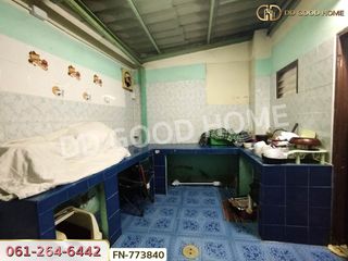 À vendre 2 chambres maison de ville à Sam Phran, Nakhon Pathom