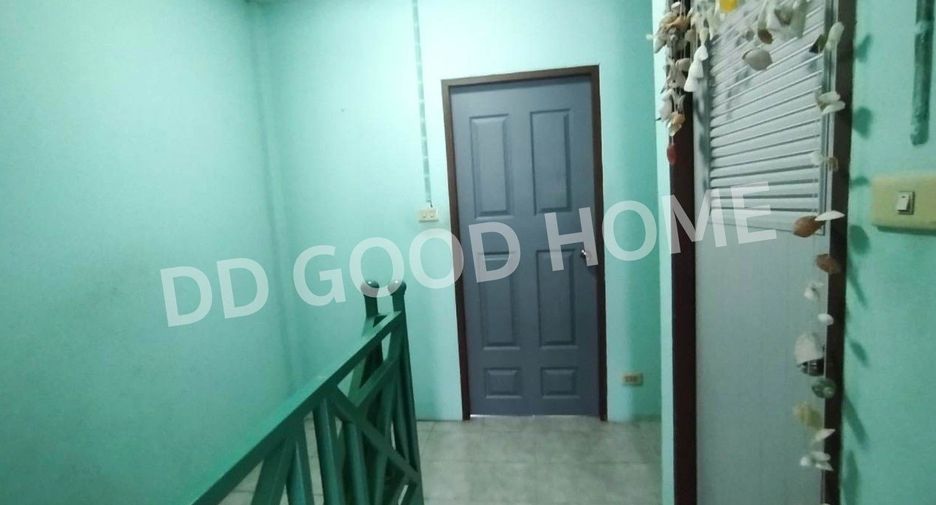 Reihenhaus zum Kauf mit 2 Zimmer in Sam Phran, Nakhon Pathom