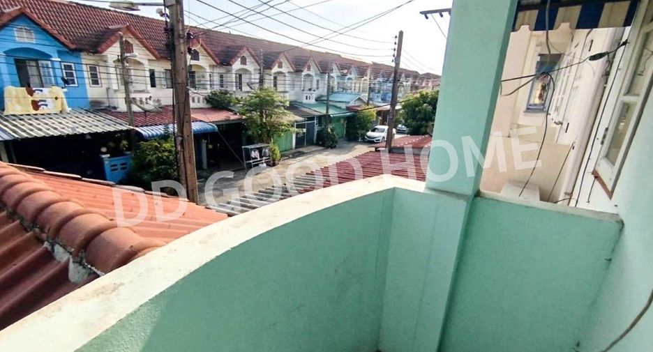 Reihenhaus zum Kauf mit 2 Zimmer in Sam Phran, Nakhon Pathom