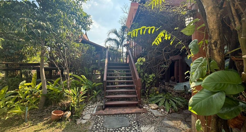 Haus zum Kauf mit 9 Zimmer in Lak Si, Bangkok