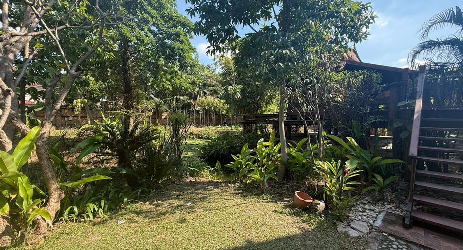 Haus zum Kauf mit 9 Zimmer in Lak Si, Bangkok