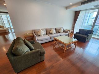 Apartamento en alquiler de 3 habitaciones en Khlong Toei, Bangkok