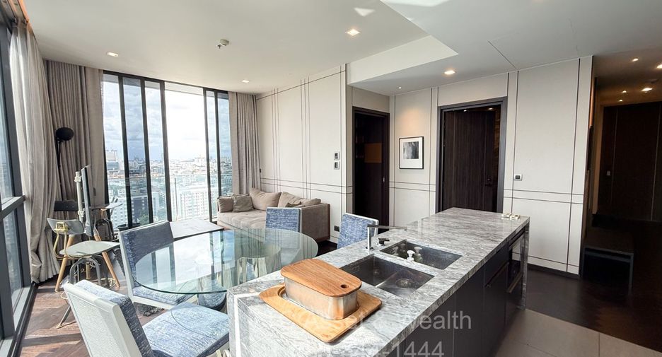 For rent 2 bedrooms condo in Phaya Thai, Bangkok
