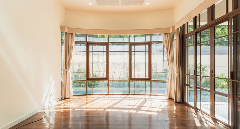 For rent 3 bedrooms house in Watthana, Bangkok