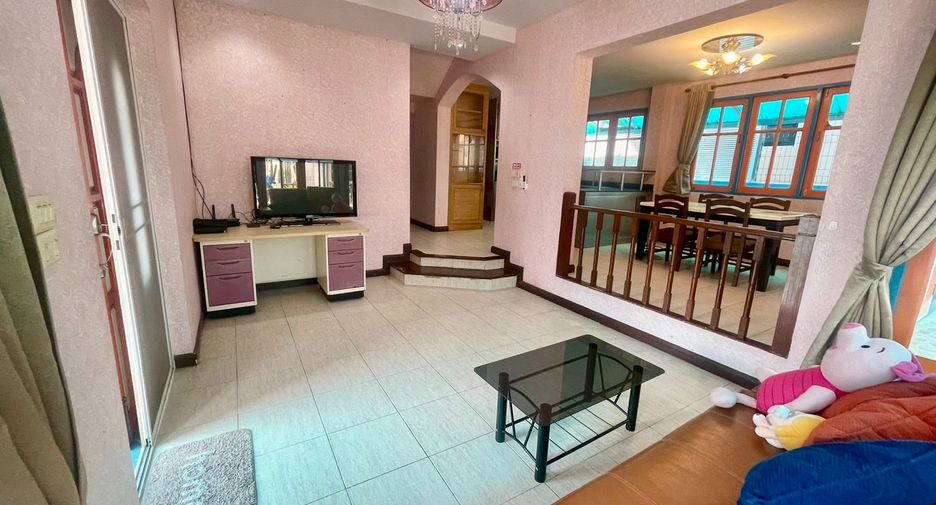For sale 4 ベッドルーム house in Bang Lamung, Chonburi