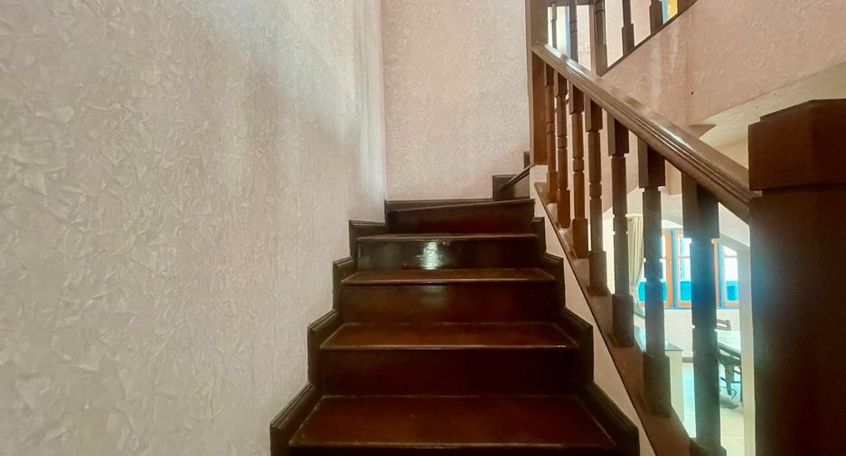 For sale 4 ベッドルーム house in Bang Lamung, Chonburi