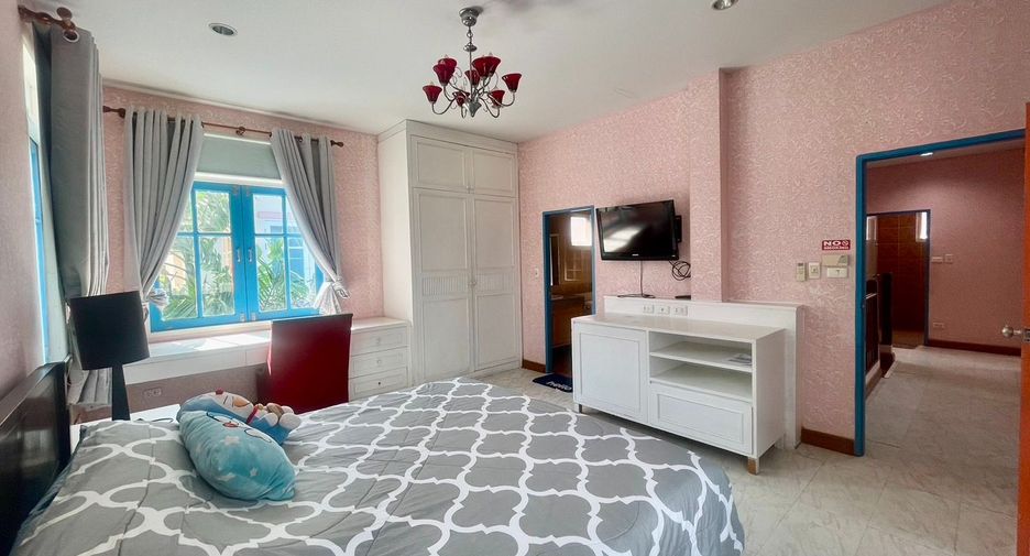 For sale 4 ベッドルーム house in Bang Lamung, Chonburi