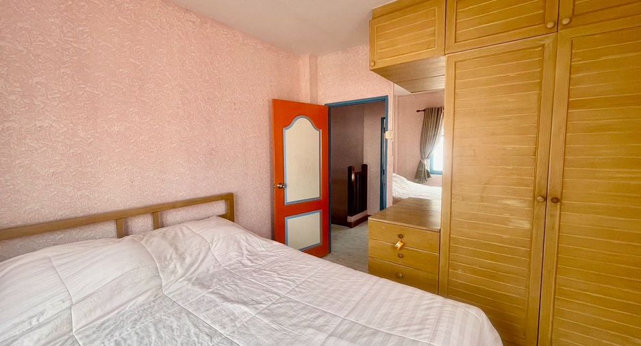 For sale 4 ベッドルーム house in Bang Lamung, Chonburi