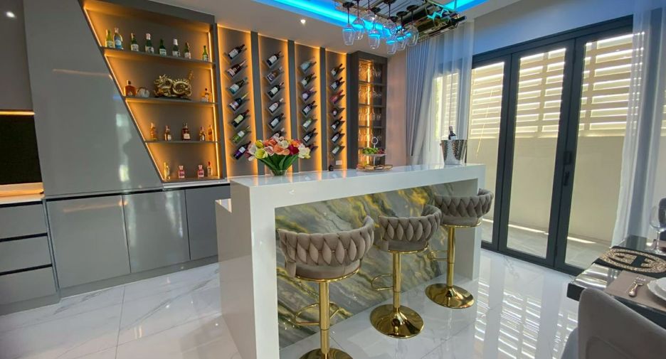 For sale 3 bedrooms villa in Bang Lamung, Chonburi