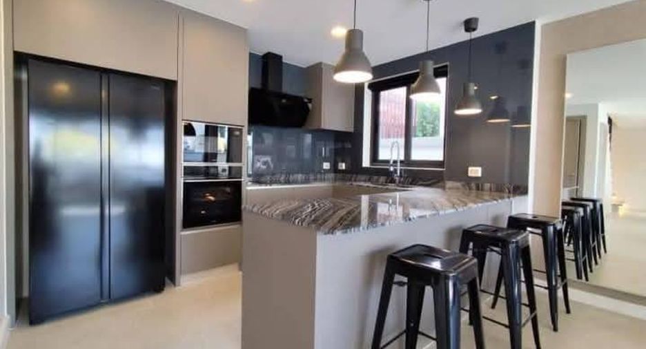 Villa en venta de 3 habitaciones en Bang Lamung, Chonburi
