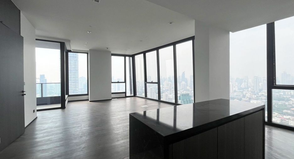 For sale 3 Beds condo in Watthana, Bangkok