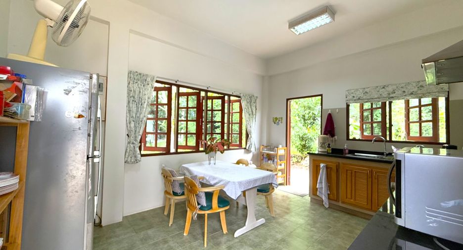 For sale 4 bedrooms villa in Mueang Krabi, Krabi