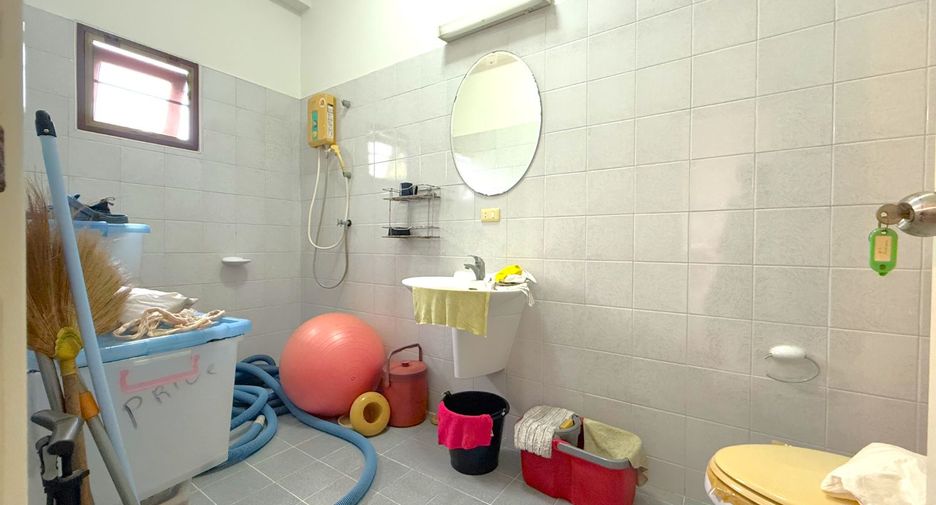For sale 4 bedrooms villa in Mueang Krabi, Krabi