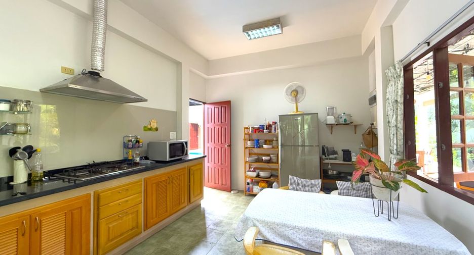 For sale 4 bedrooms villa in Mueang Krabi, Krabi