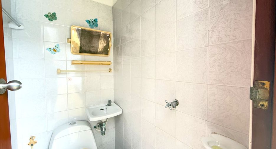For sale 4 bedrooms villa in Mueang Krabi, Krabi