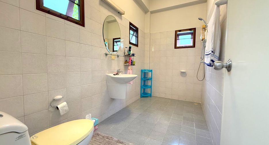 For sale 4 bedrooms villa in Mueang Krabi, Krabi