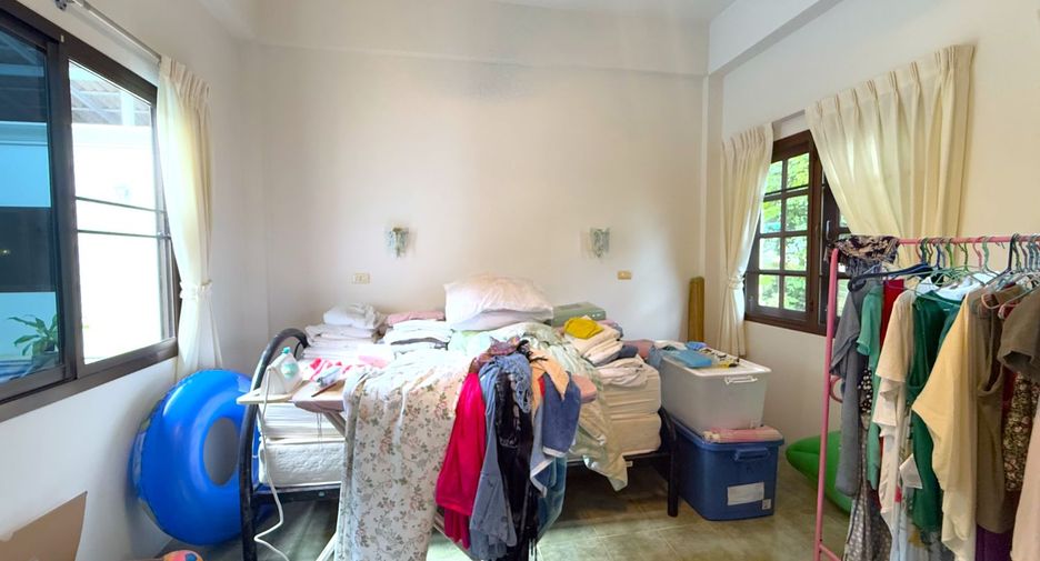 For sale 4 bedrooms villa in Mueang Krabi, Krabi