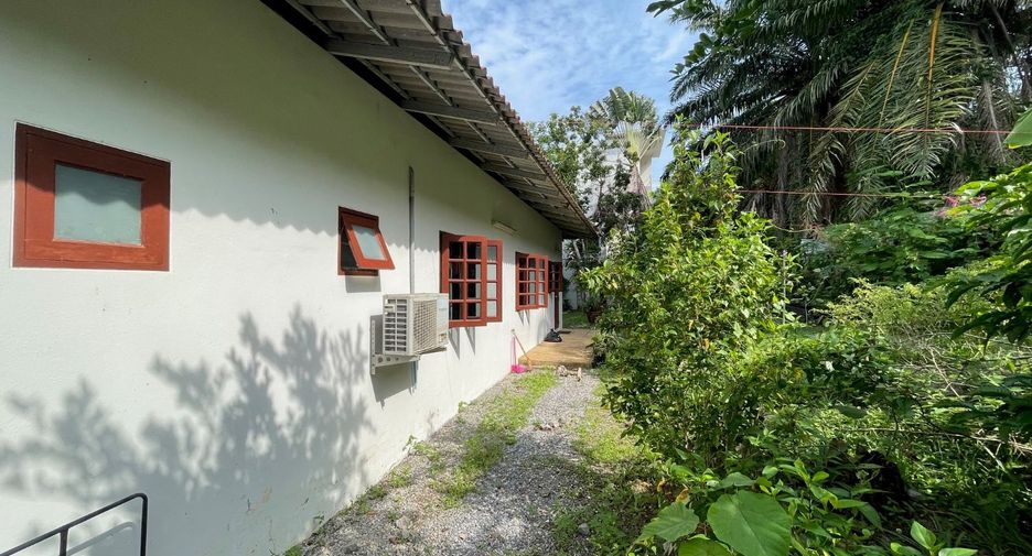 For sale 4 bedrooms villa in Mueang Krabi, Krabi