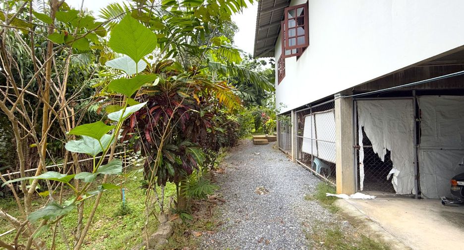 For sale 4 bedrooms villa in Mueang Krabi, Krabi